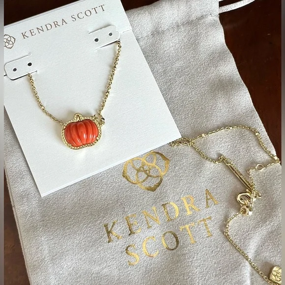 NWT Kendra Scott Pumpkin Short Pendant Necklace - Picture 6 of 10